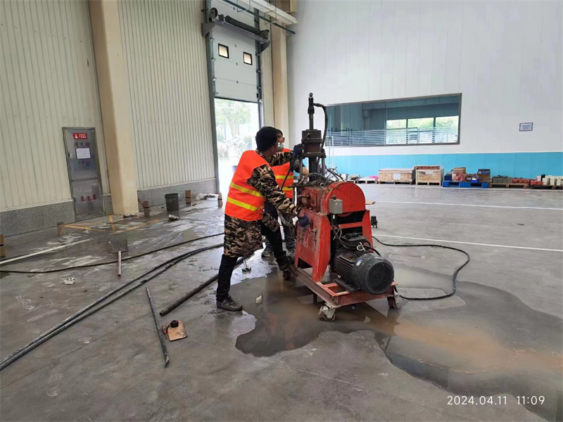 靖西厂房地面下沉塌陷注浆加固施工